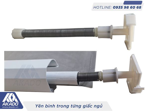 cửa lưới chống muỗi tự cuốn Akado