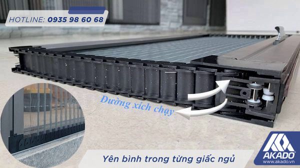 Cửa lưới chống muỗi không ray dạng xích 